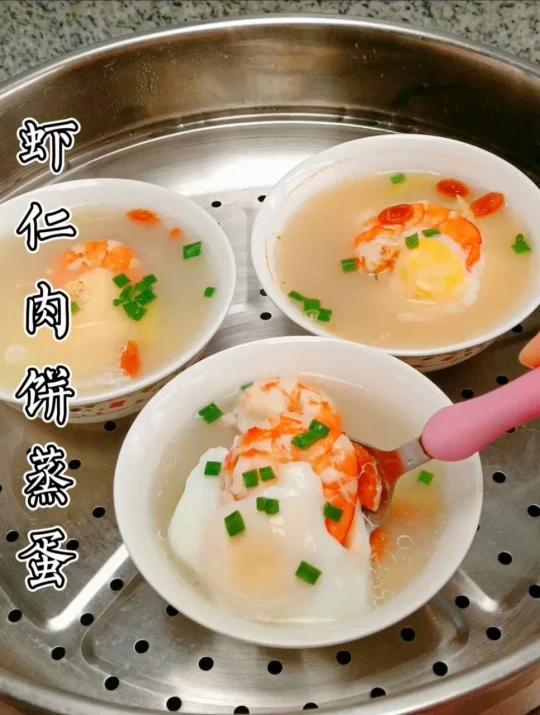这个肉饼鸡蛋汤我女儿说她要天天吃