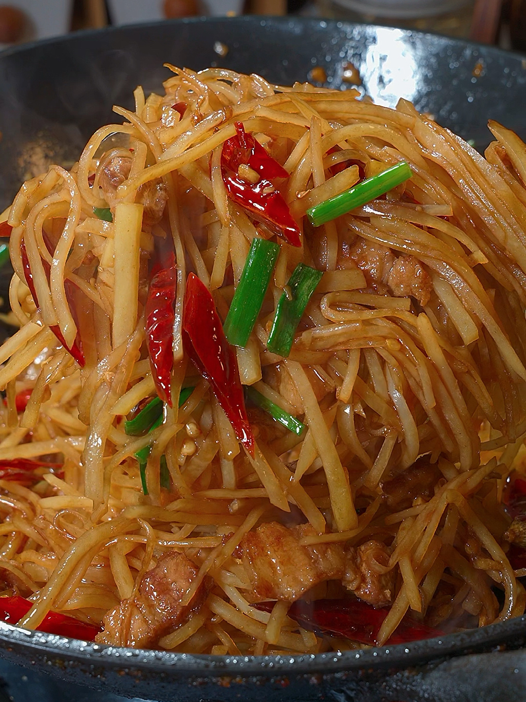 巨巨巨好吃的土豆丝炒肉