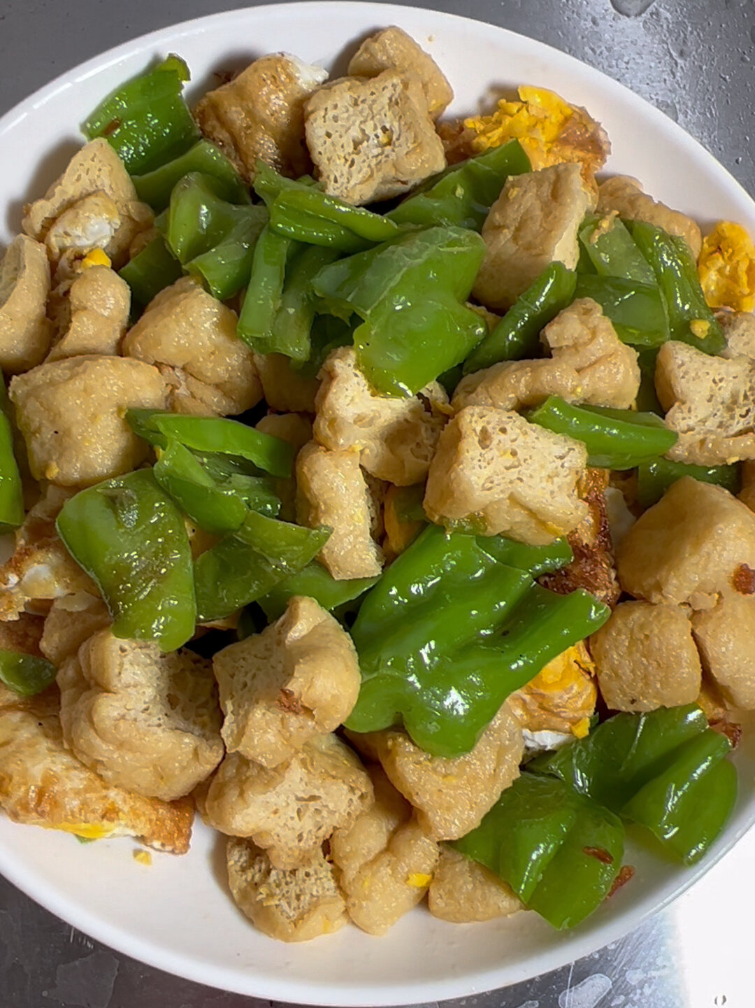 油豆腐青椒炒鸡蛋