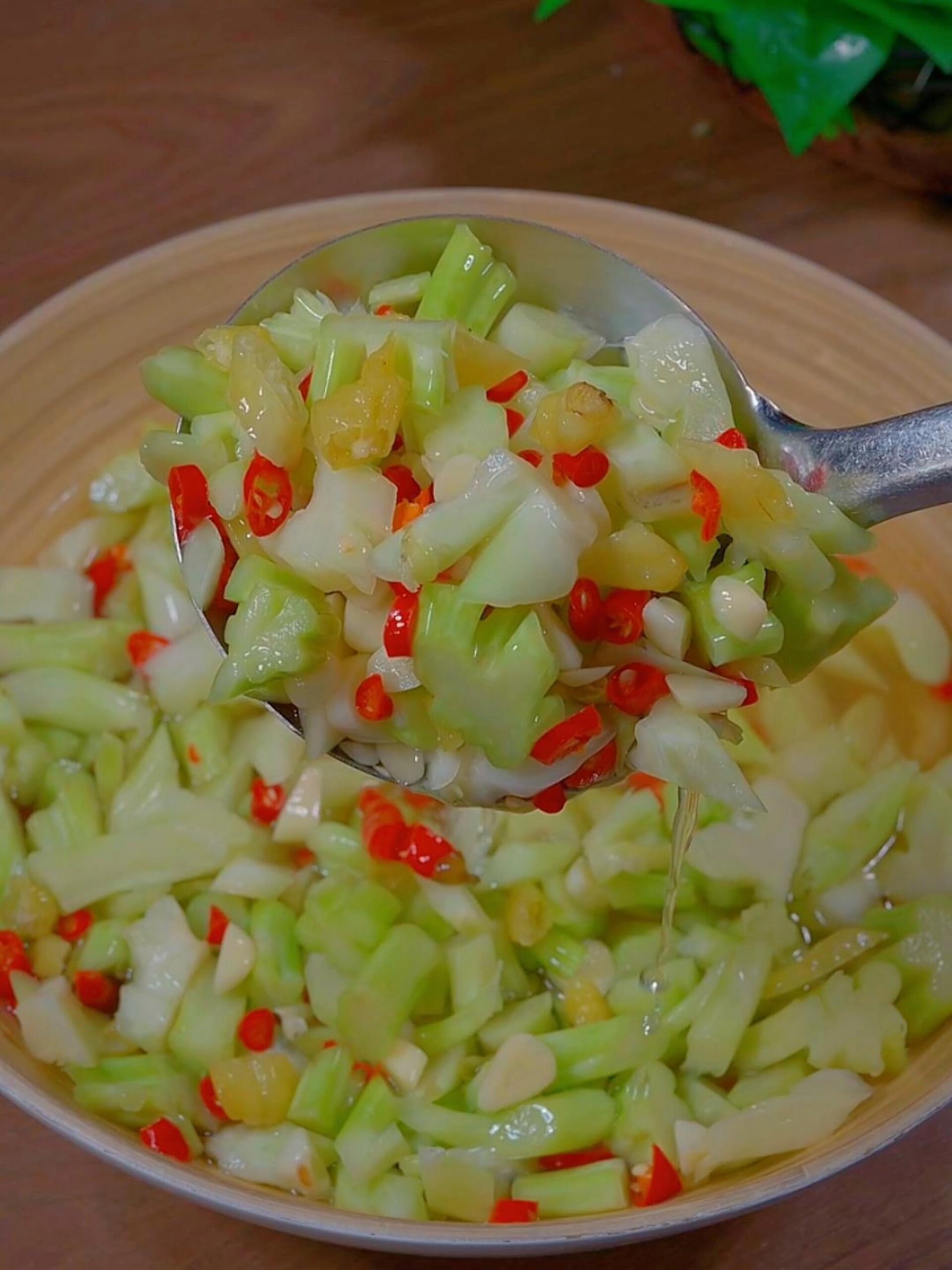 夏天解腻小菜,生腌菜花梗酸辣脆口