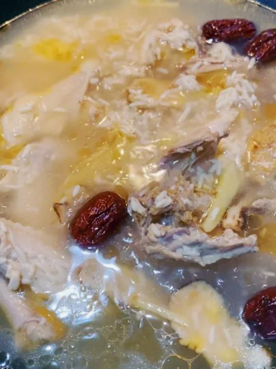月子餐麻油鸡安排