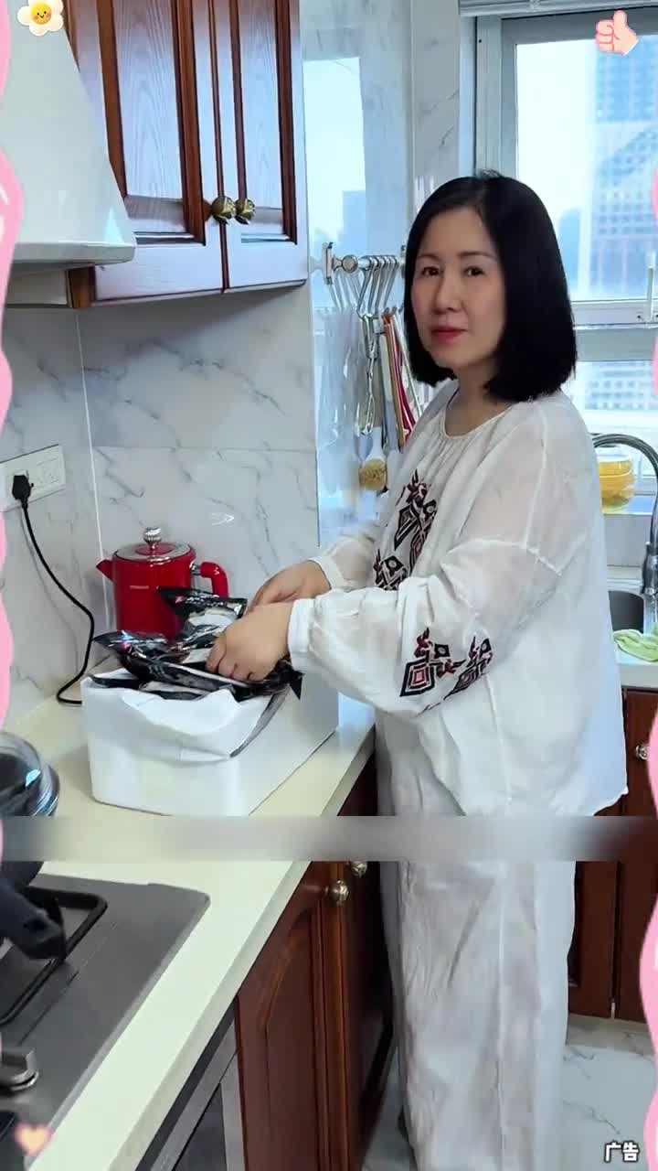 都是大块的虾肉、鲜嫩Q弹,和普通的虾滑味道真不一样!虾滑 黑虎青虾滑 高蛋白 好吃不贵