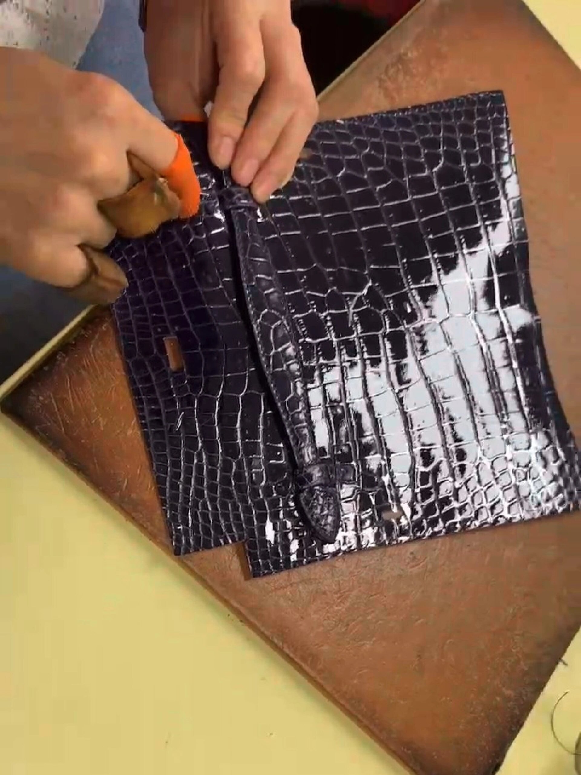 hermes爱马仕黑色鳄鱼皮迷你凯莉一代