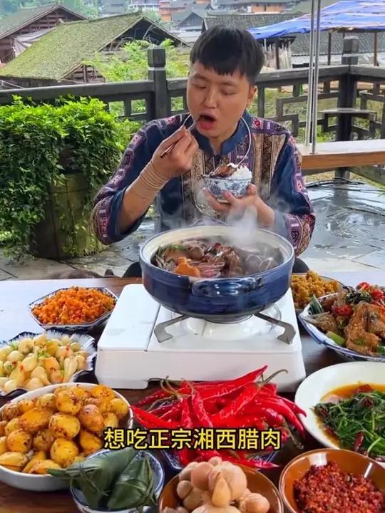 正宗湖南湘西腊肉 尝一口家乡的风味,品无限腊肉的韵味。不论是搭配白饭还是炒菜,都能让你的味