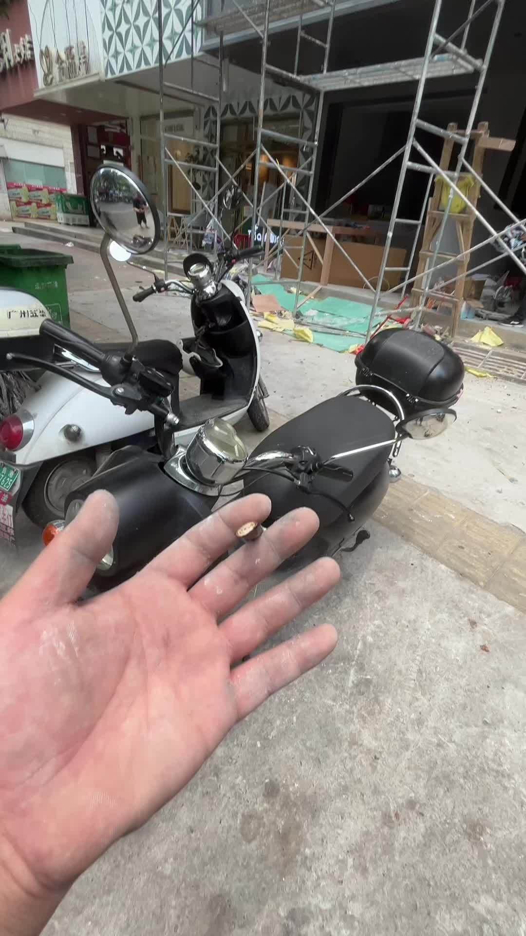 生活港奶茶店 店面装修 施工现场实拍 专业的事交给专业的人