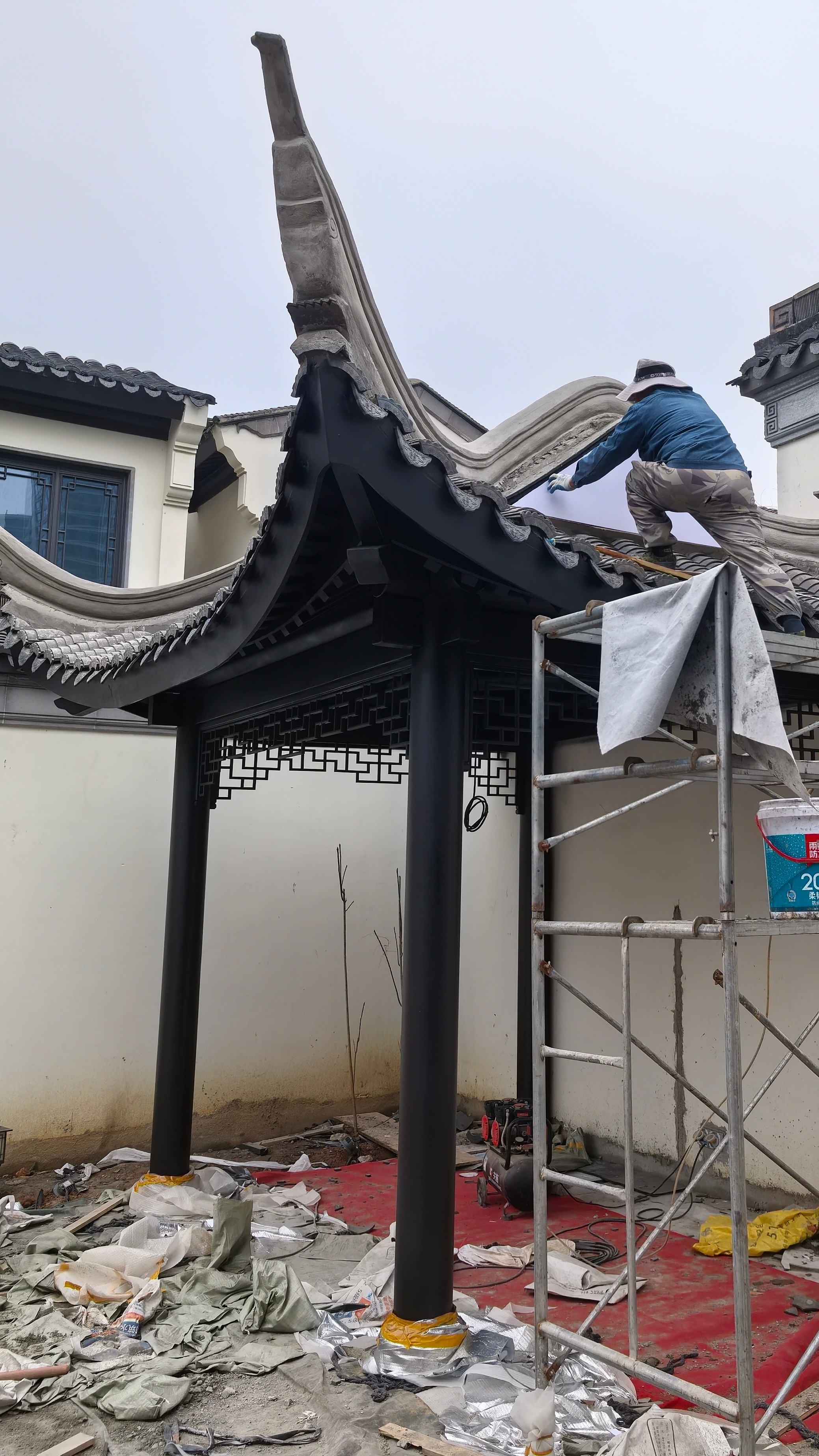 杭州中式别墅内安装水榭亭古建筑风格古色古香美轮美奂