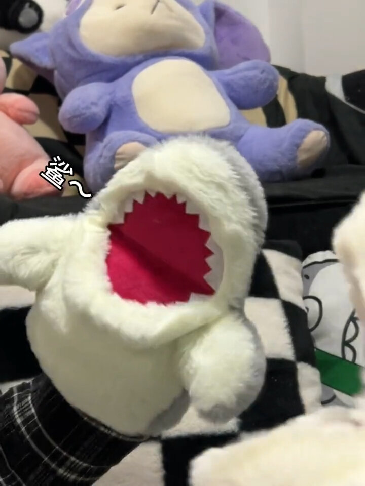 鲨鱼公仔玩偶手套