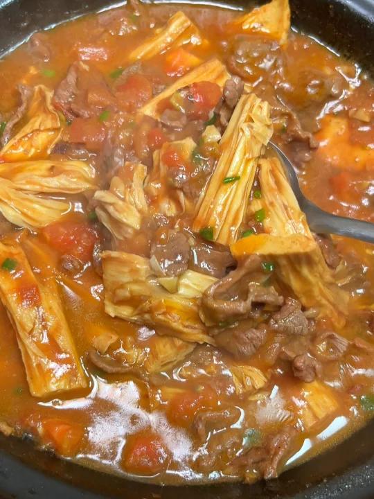 小孩大人没胃口都可以来试试这个番茄牛肉煲