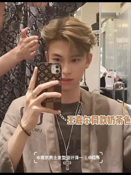 奶茶灰棕色 2021显白发色~亚麻奶茶灰棕～