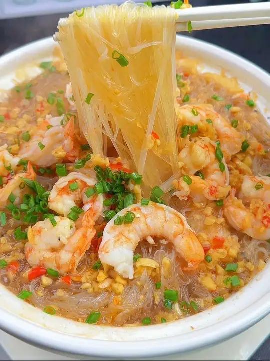 蒜蓉粉丝鲜虾煲 完全不需要厨艺,比去店里都好吃