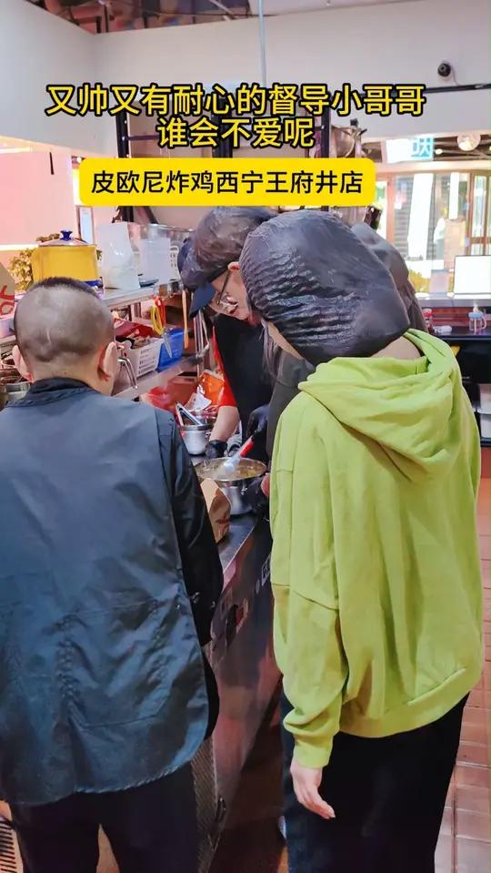 韩式炸鸡加盟,无需经验,万元开店,总部扶持创业 餐饮创业 新店开店 韩式炸鸡 炸鸡加盟 黄