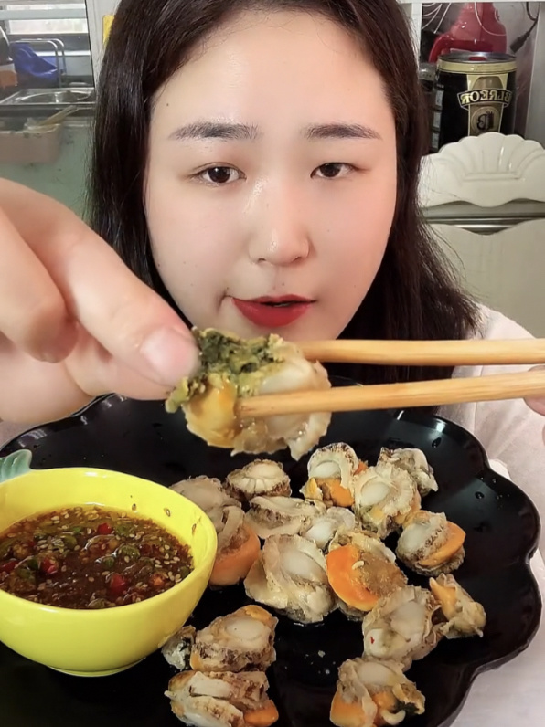 扇贝肉哪里不能吃?