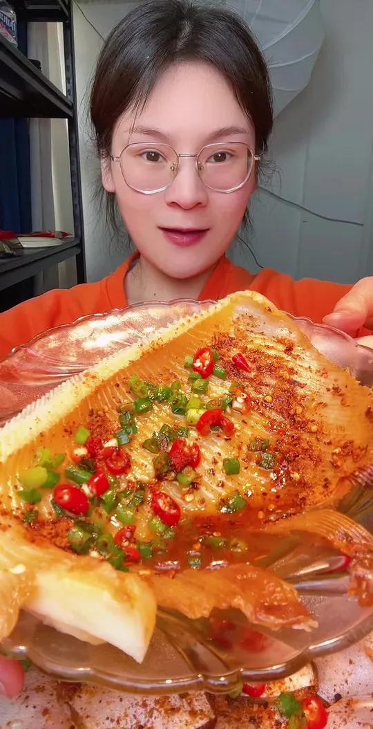 烤鱼翅和烤鱼肥油的梦幻联动～