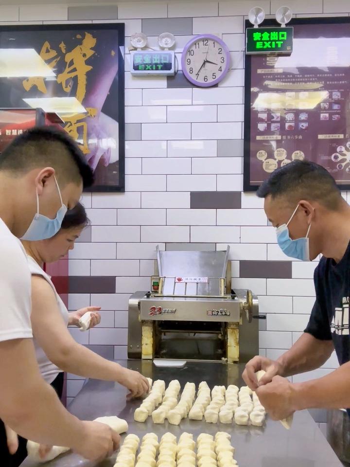 有很多人说老面发酵比酵母发面好吃