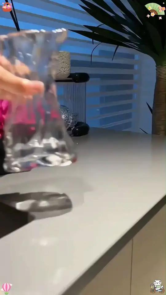 北欧玻璃花瓶ins 风创意不规则玻璃花瓶民宿客厅桌面插花水培装饰摆件