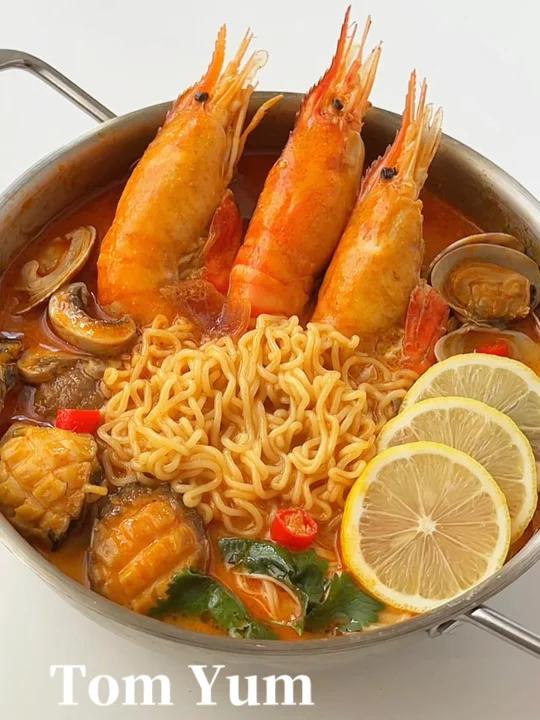 酸辣鲜香冬阴功麻辣烫!连汤汁都不放过