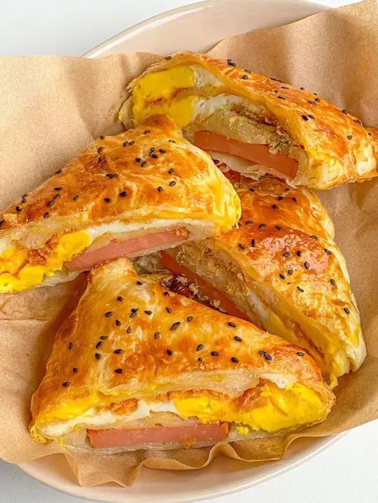 几分钟就能搞定的手抓饼早餐!懒人必备!