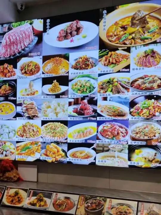 南陵品悦轩酒店是本地人常去的经济实惠土菜馆，主打家常徽味土菜，性价比拉满。地址：南陵县籍山