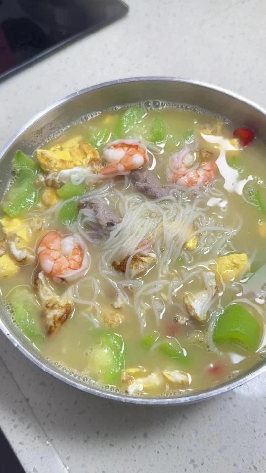 让你知道啥叫鲜掉眉毛!丝瓜鸡蛋汤米粉