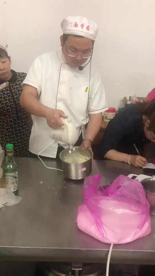 看了这个视频你还去买沙拉酱吗?沙拉酱 沙拉酱制作 美味沙拉酱