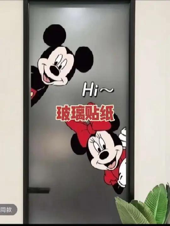 无胶款静电贴,玻璃门上一张就可以防止不小心撞上去,好看又实用玻璃贴纸防撞贴好物推荐