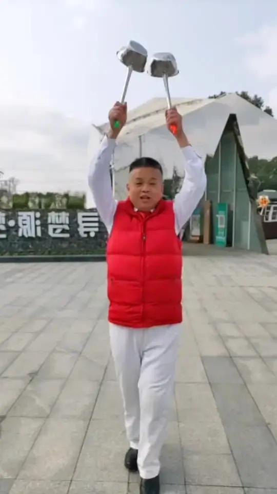 吃鱼要防鱼刺,鱼刺卡喉,春节高发