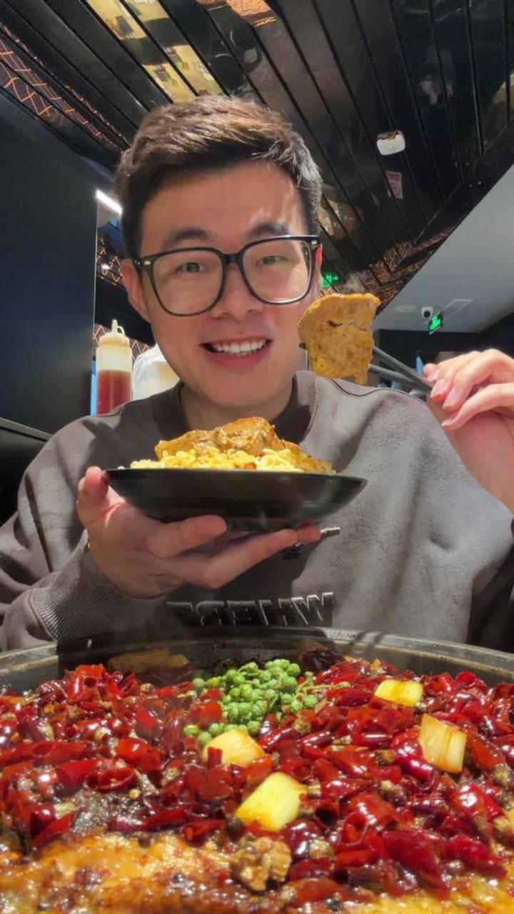 烤匠南瓜节氛围爆棚,活鱼现烤麻辣过瘾
