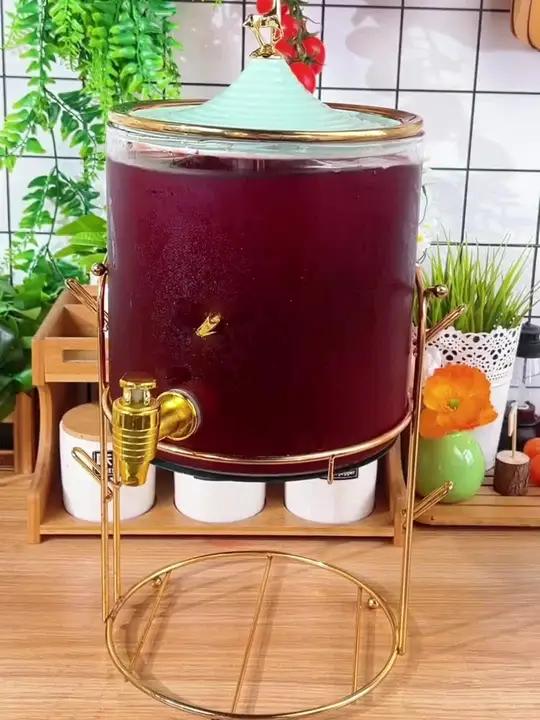 天气越来越热,为了让孩子们少喝奶茶饮料,建议妈妈们备上这个 酸梅汤,酸甜爽口,很适合天热给