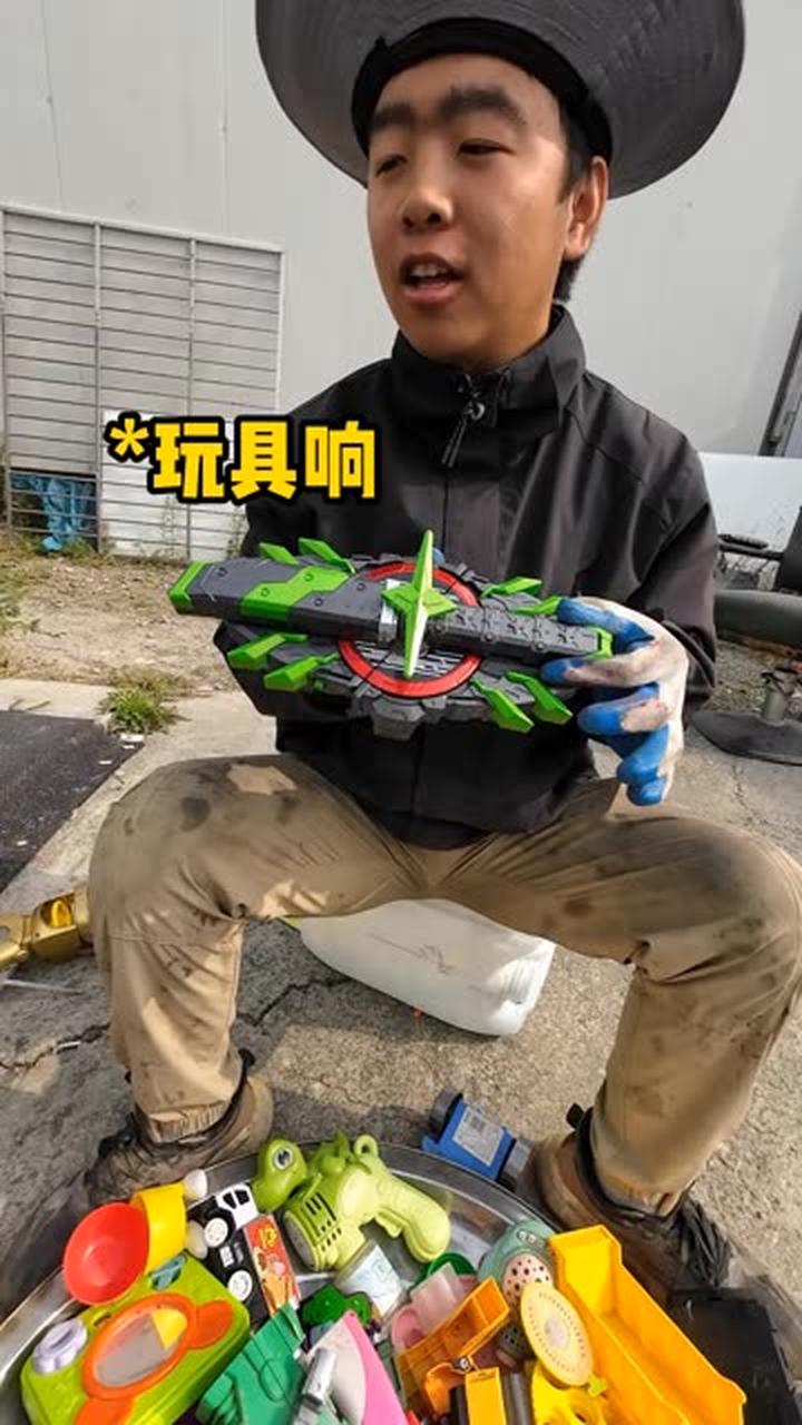 超有趣的玩具大蛋糕集合来袭!