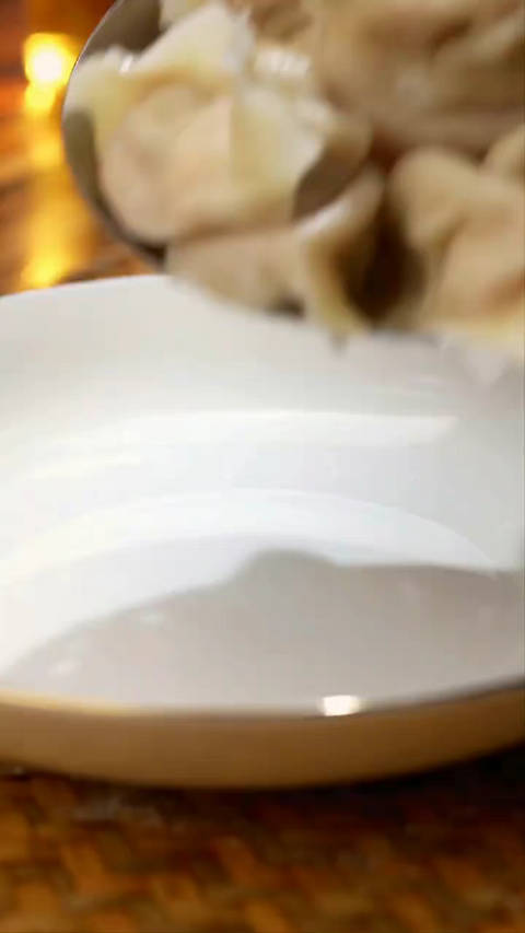 包了回柚子馅饺子 西红柿鸡蛋饺子好吃的关键都在这儿了|老话说头伏饺子二伏面,西红柿鸡蛋馅的