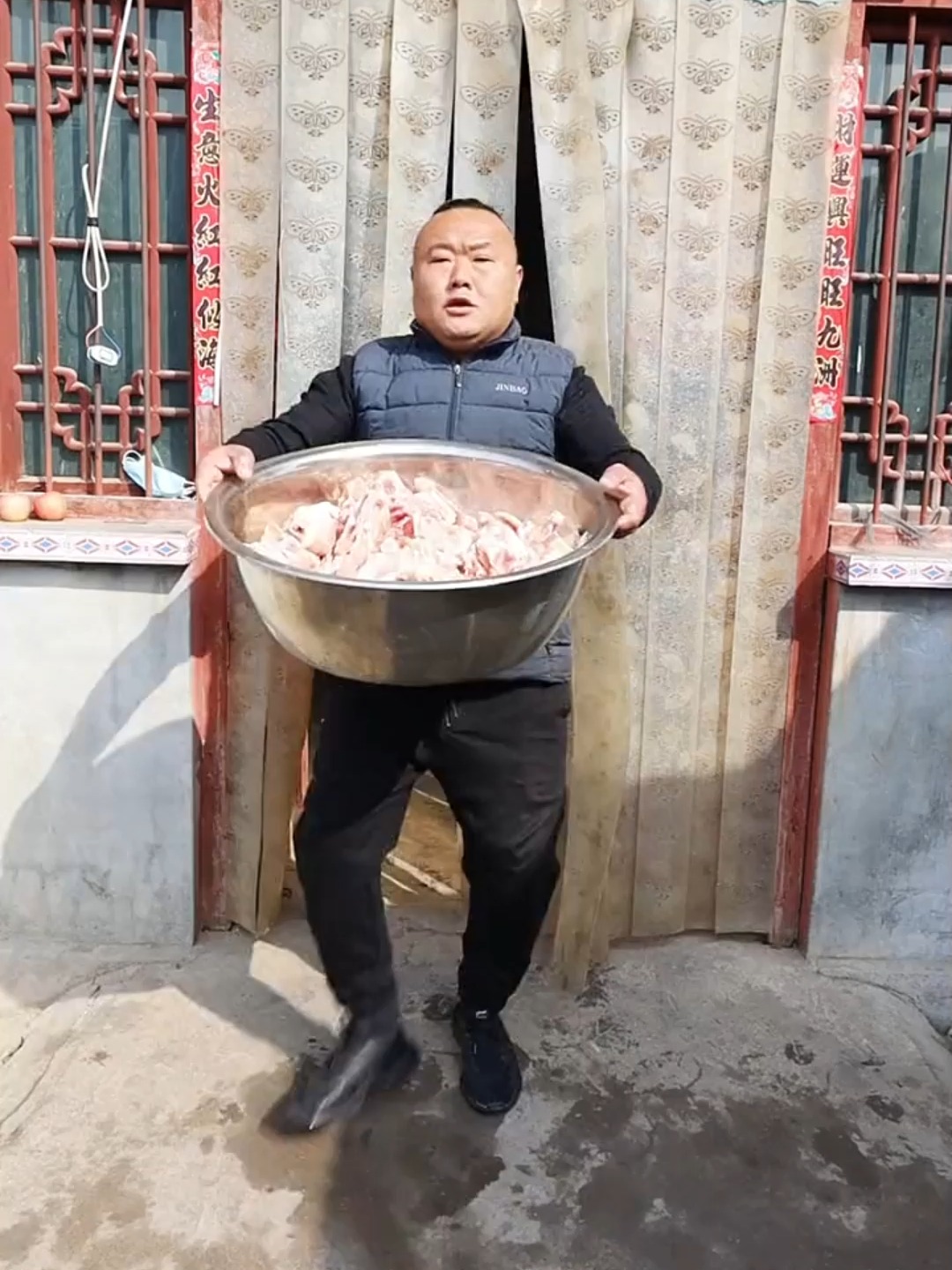 炸鸡架,这样做出来的鸡架才好吃,酥脆又可口