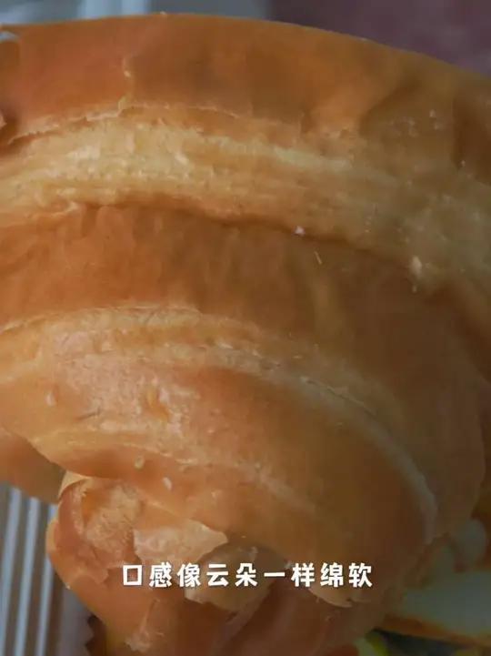 「早餐搭档」叮咚熊黄油可颂牛角面包健康饱:/ 腹早餐代餐零食牛角包