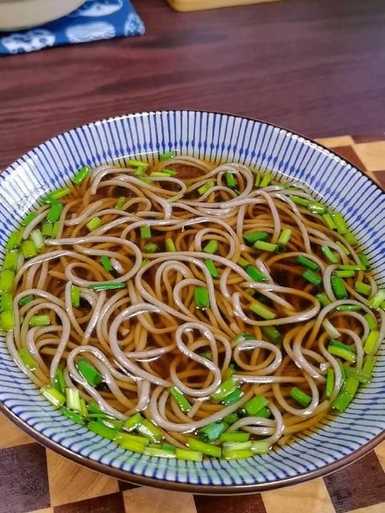 低脂不怕胖!简单又好吃的清汤荞麦面