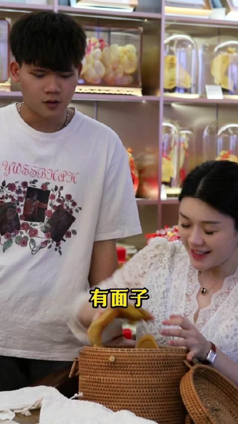 给闺蜜女儿准备的这份鱼胶嫁妆凡尔赛不是目的心意到位和健康传承才是内核。潮汕嫁妆 鱼胶在广东