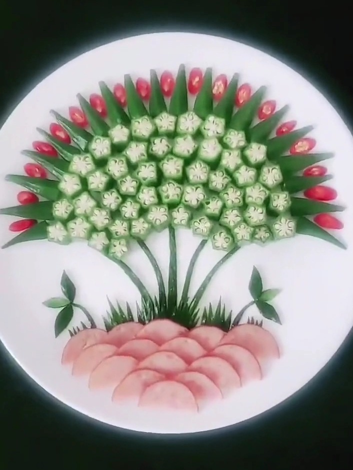 蔬菜拼盘秋葵变身。简单易做