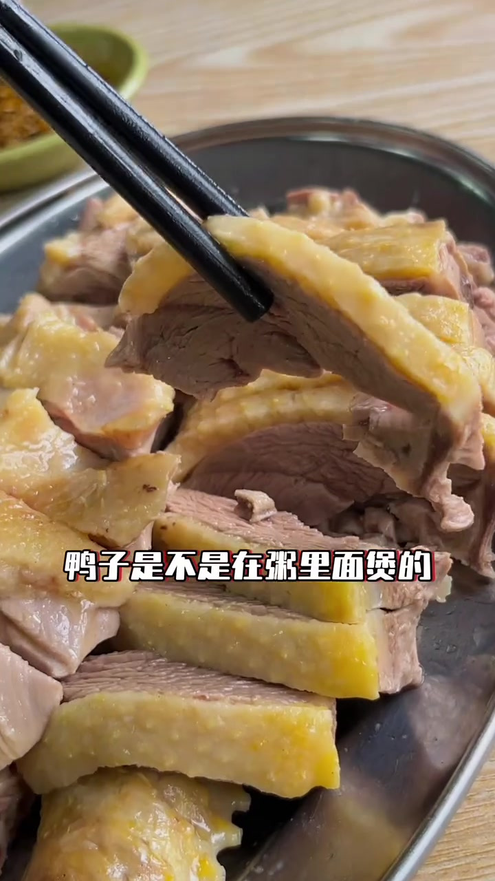 一直对粤西菜情有独钟，百来块就可以吃的很快乐了
