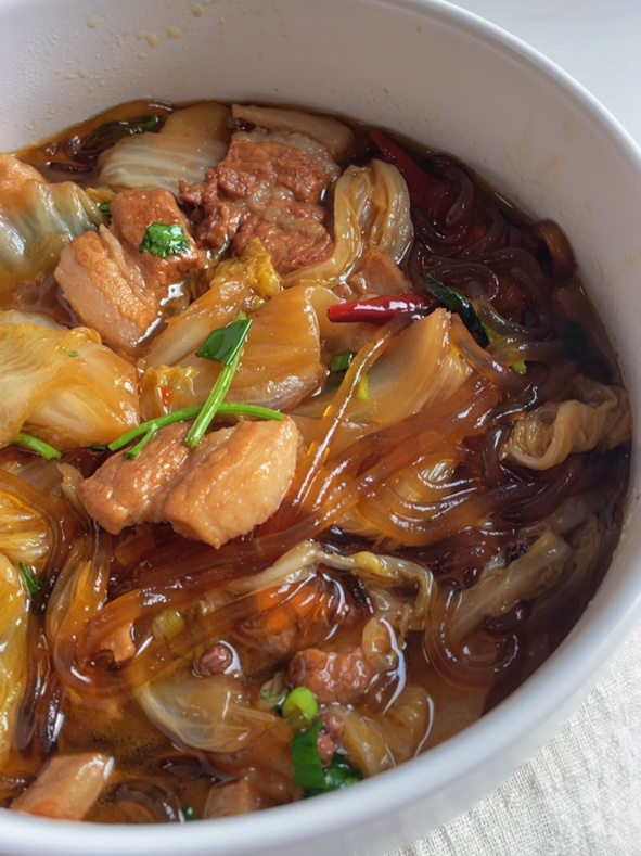 「保姆级教程」怎么做出好吃的猪肉白菜炖粉条