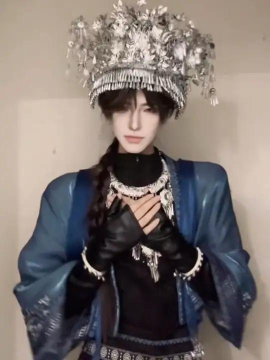 是谁在花港观鱼 而我在看你(头饰致歉!)