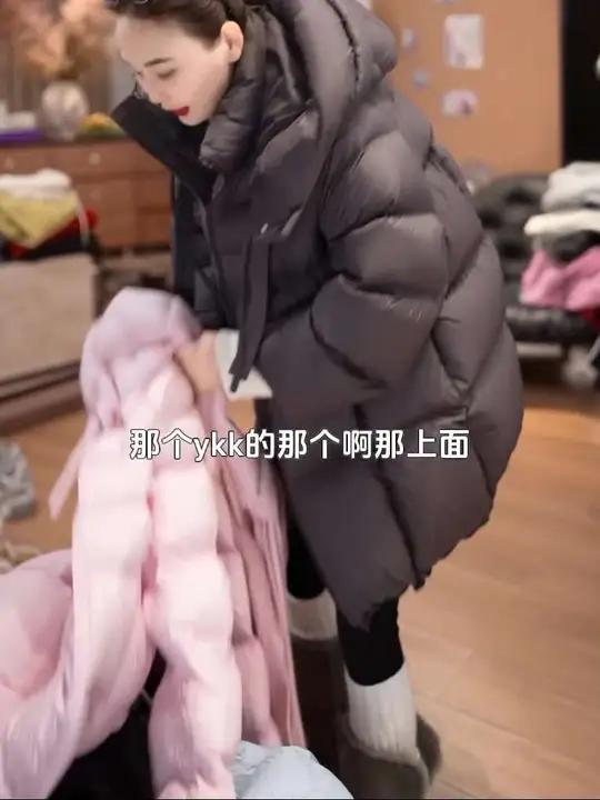 1. 泡芙面料,ykk拉链,保暖又好看,充绒量足,姐妹们冲!