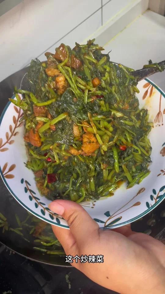 每年冬天就爱炒腊菜吃