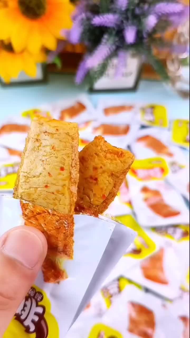 低卡高蛋白,比肉肉还好吃的素牛排!手撕素牛排,豆豆做的肉肉,肉感十足,弹韧耐嚼,微辣很可口