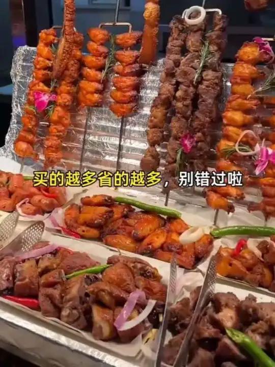 抢到就是赚到,鑫海汇十周年庆自助餐,海鲜烤肉随便吃!