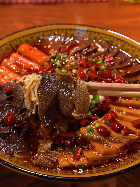 美食怎么做 这才是毛血旺的正确做法,麻辣鲜香,超级下饭,在家做出川菜味道!「舔屏」