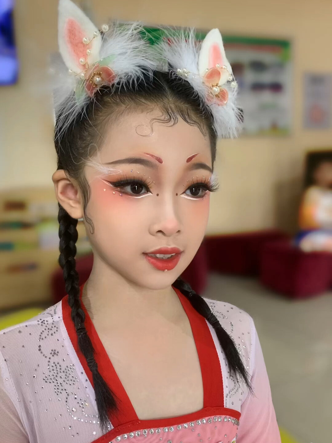 长沙儿童独舞俏红狐舞蹈妆容分享
