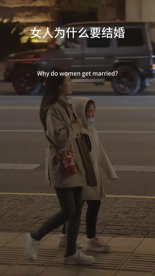 前年的榴莲,去年的瑞士卷,今年的山东煎饼果子,都再一次证明女人不挣钱就得死。为你生儿育女却