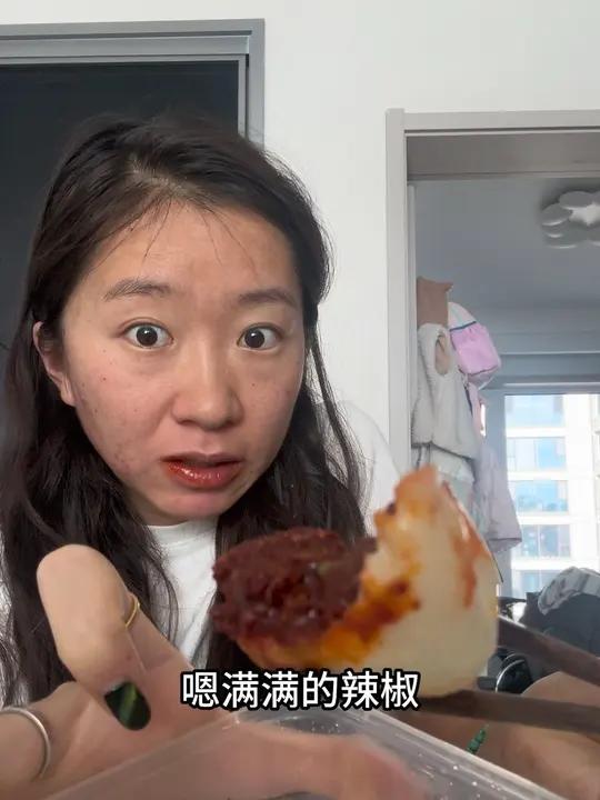 瘦子一天都吃啥!今天吃的东西种类还是蛮多的,也算比较丰富的一条视频～