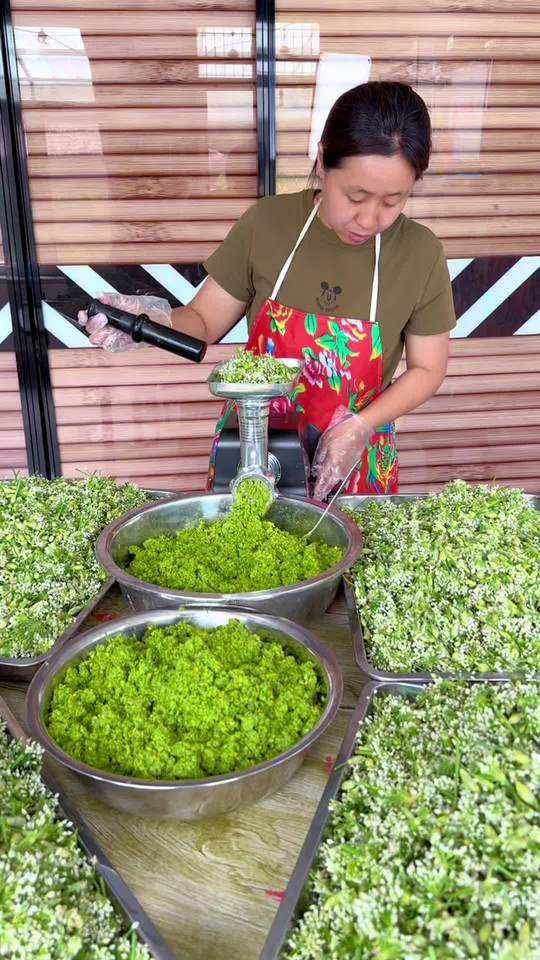 一斤韭菜花，配五十克盐！