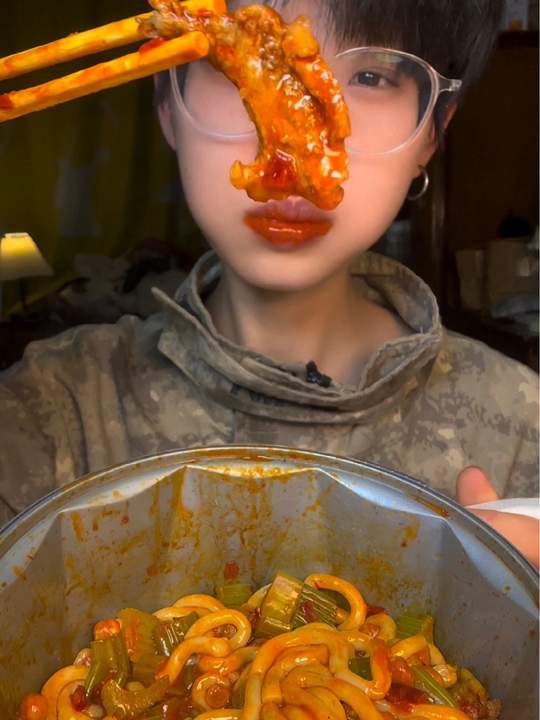 好吃到停不下来的新疆炒米粉来啦！