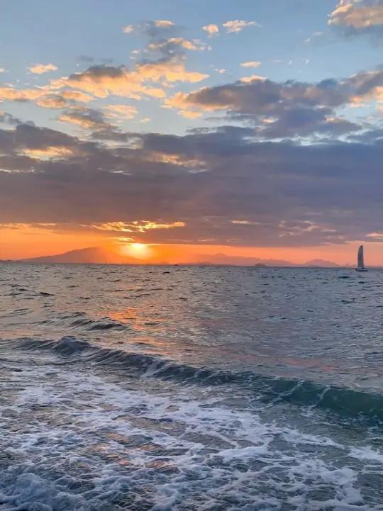 家人们,谁懂这一口鱼下巴的含金量,香香辣辣非常过瘾,喝酒追剧真的是太过瘾了