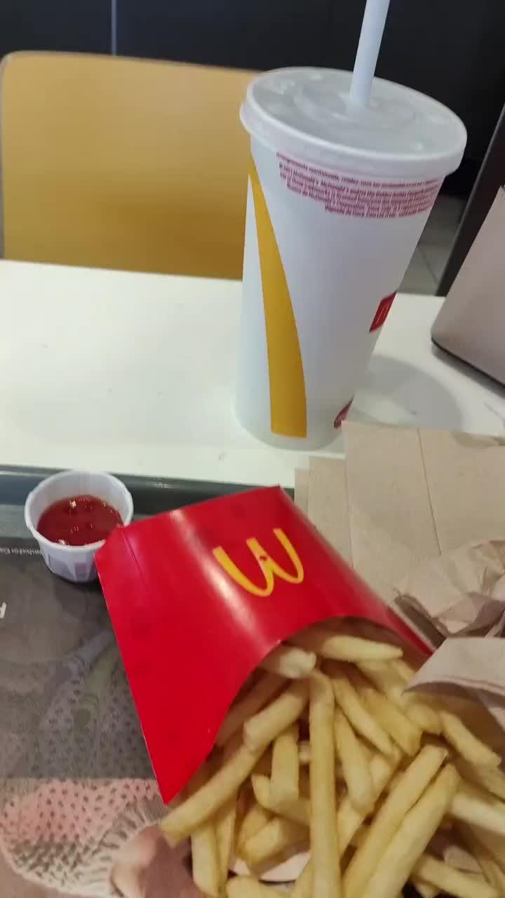 加拿大留学生活揭秘，麦当劳饮料自助大杯攻略